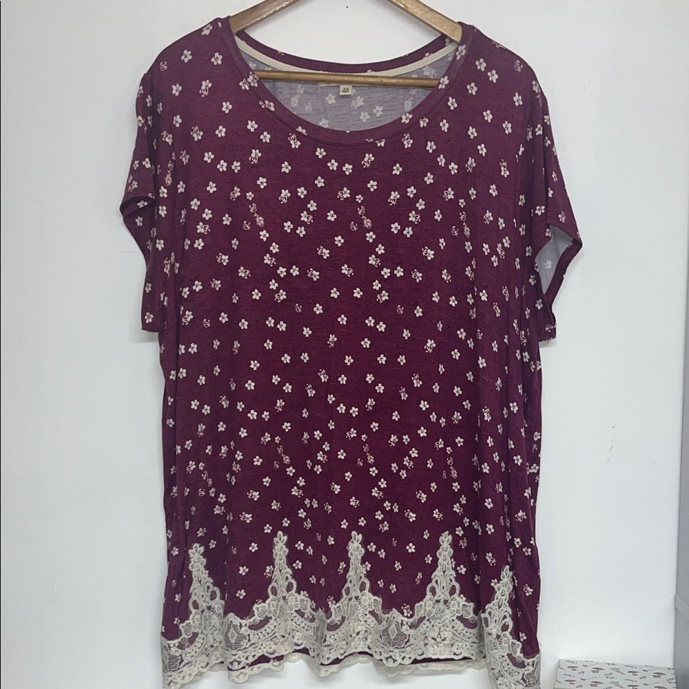 Rewind 3X Women’s Purple Floral Short Sleeve Top with Lace Detail, #boho #flowy
